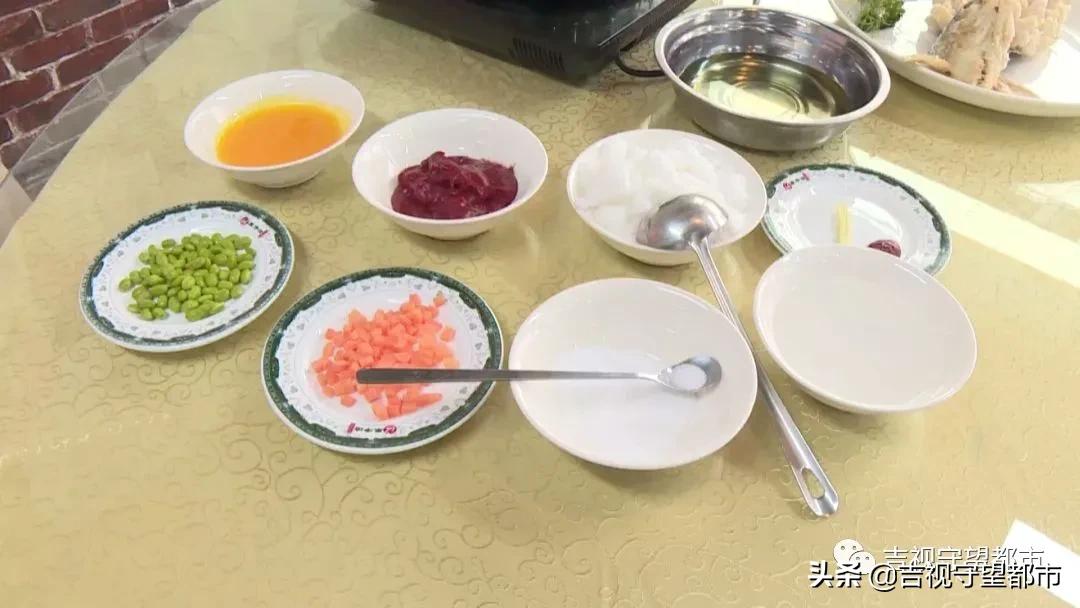 大年三十的春联有哪些,全国各地贴春联的习俗