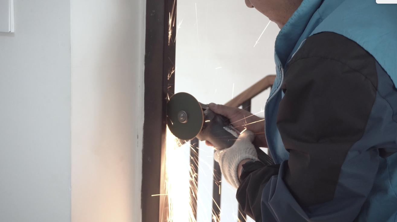 绿米aqara智能门锁n100使用方法,aqara智能门锁n100电池盖怎么打开