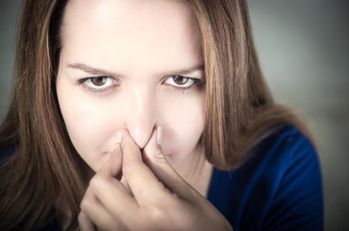 女性晨起第一泡尿是怎么回事,女性早晨第一泡尿