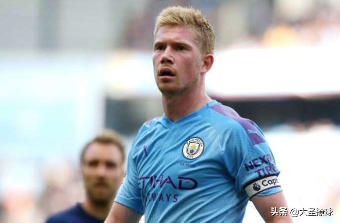 世界足坛对抗第一人,世界足球左右脚哪个球员最厉害