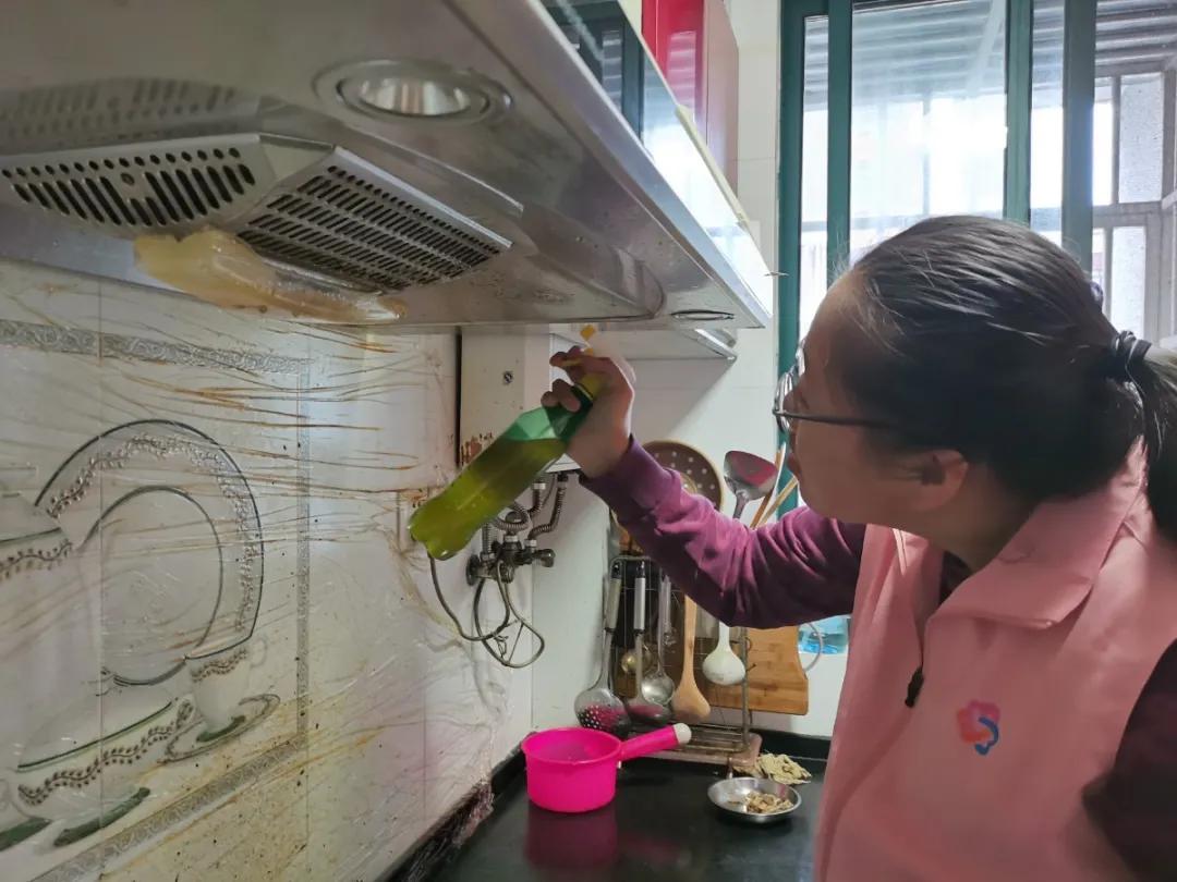 厨余垃圾变废为宝秒变环保酵素,变废为宝绿色环保主题小手工