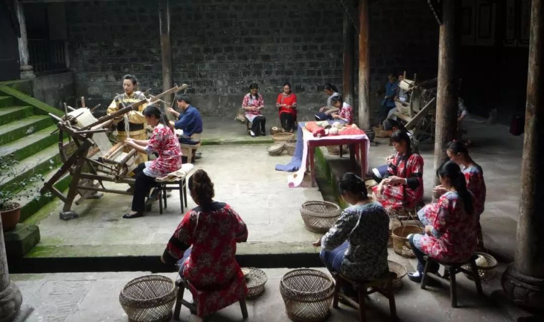 艺术家做人性实验,艺术家做手工