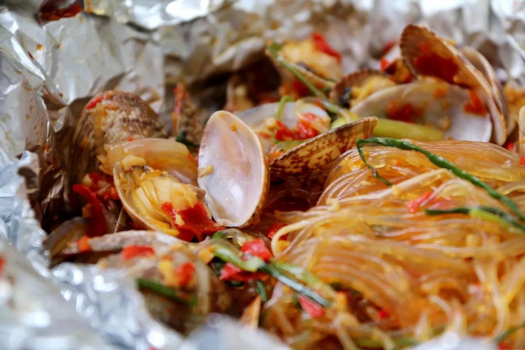 蒜蓉花甲粉丝锡纸做法,锡纸花甲粉蒜蓉酱的制作