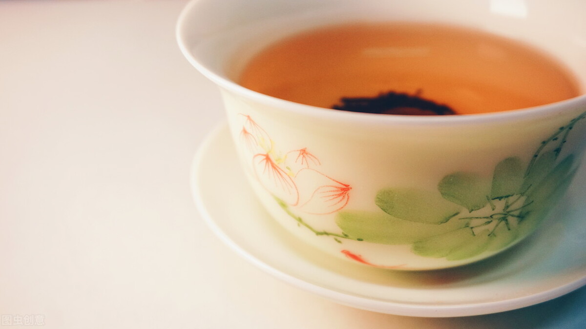 茶宜淡不宜浓,茶宜慢饮让茶香在时光里飘逸