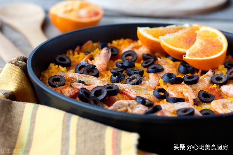 电磁炉铁锅老是生锈粘锅怎么办,生铁锅怎么开锅才不生锈和粘锅