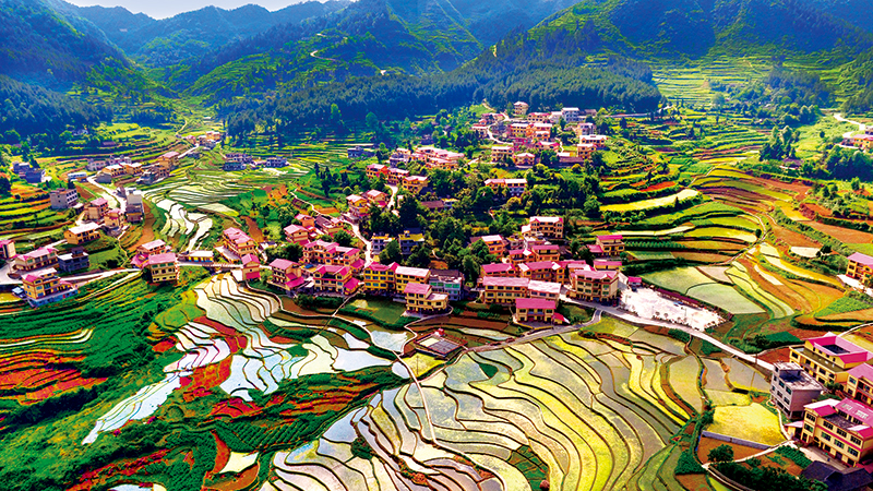 彻底撕掉贫困标签,彻底撕下绝对贫困的旧标签