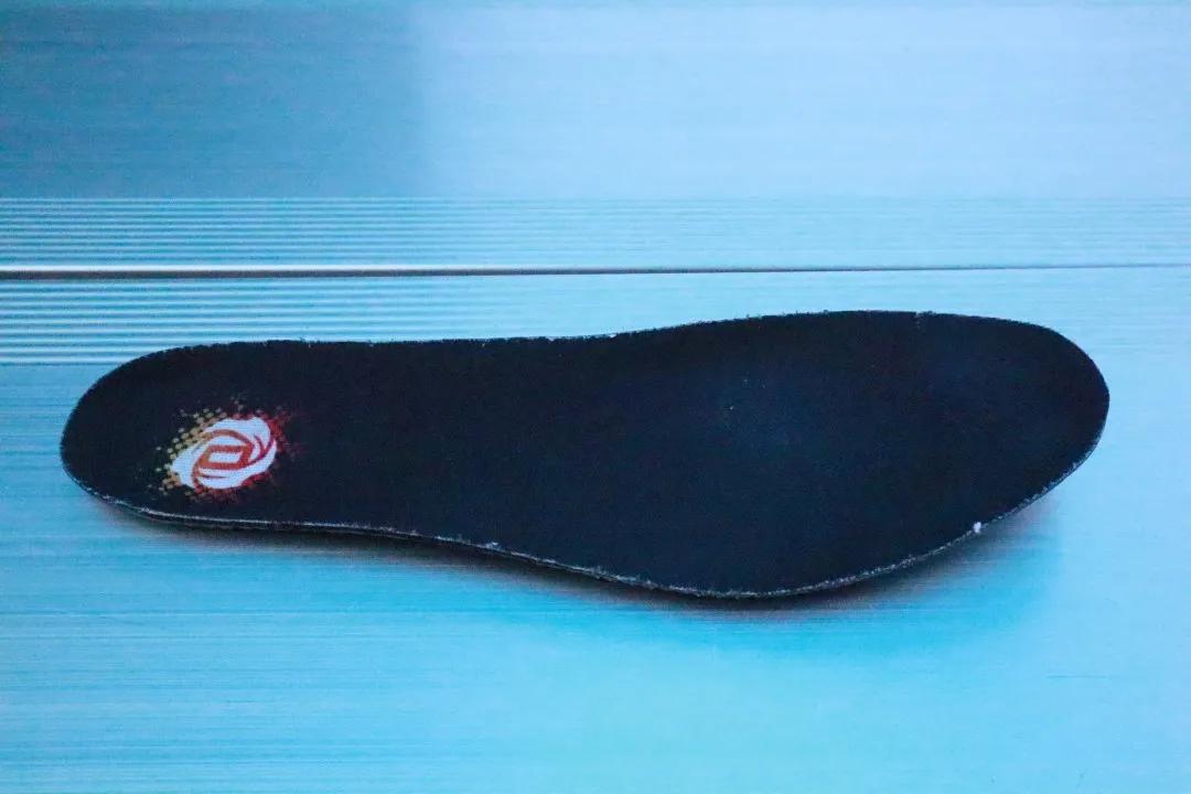 阿迪达斯罗斯11代实战测评,罗斯11实战测评