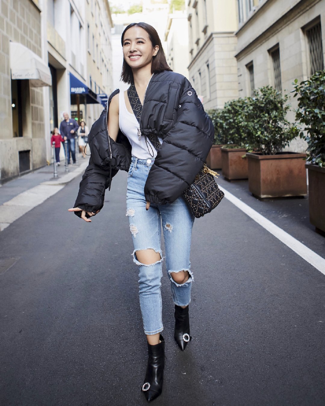 羽绒服脏了再也不用去干洗店了,干洗店亮面羽绒服脏了怎么清洗