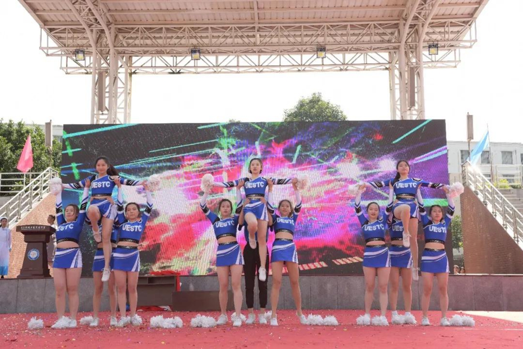 机器人在技能大赛上尬舞,世界机器人舞冠军挑战赛