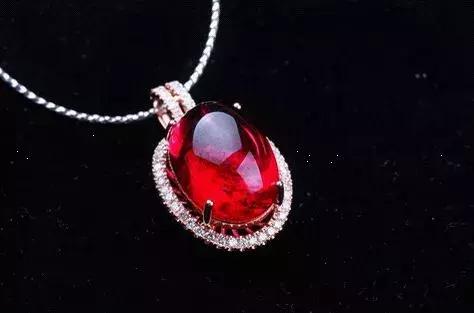 女人购上珠宝才是最正确的,女人买珠宝败家