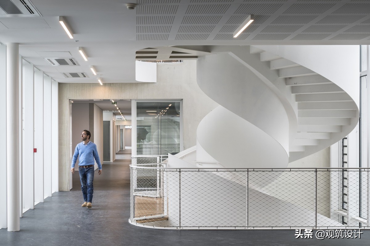 轻盈透明，曲直线的共舞：液化空气集团总部