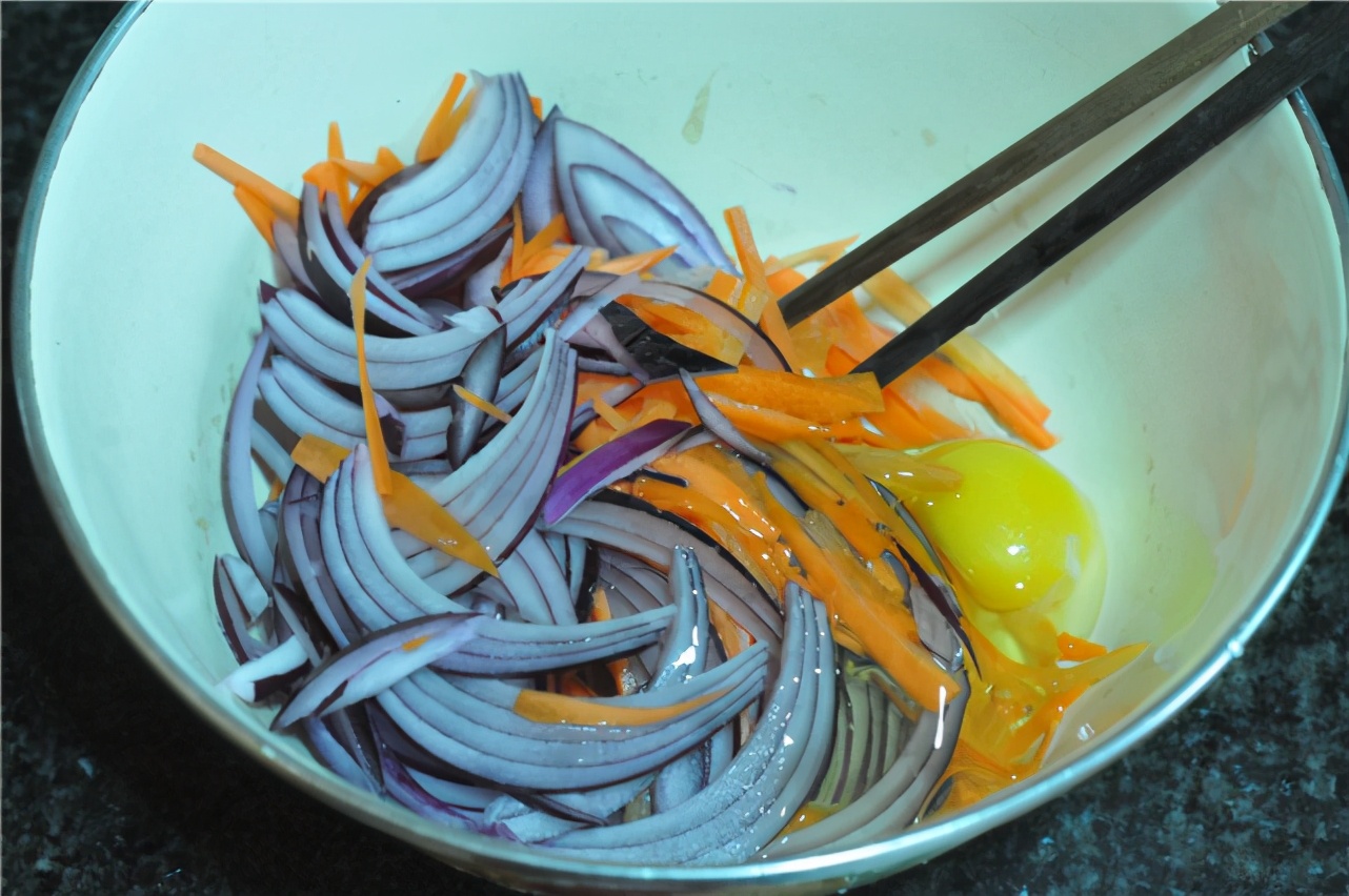 简单好吃的洋葱饼,不加面粉的洋葱饼