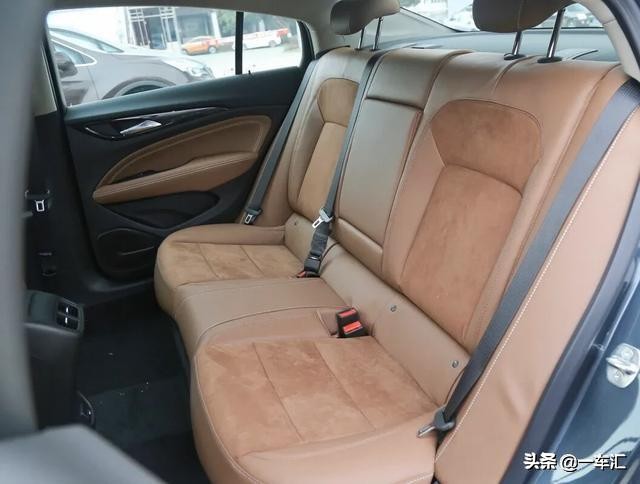 别克君威15万左右的车型,1.5t君威和1.5雅阁买哪个好