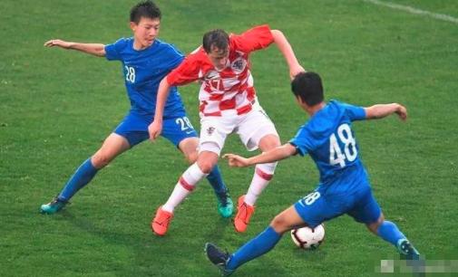 中国队5比1战胜印度队球迷反应,中国队输了却全场欢呼