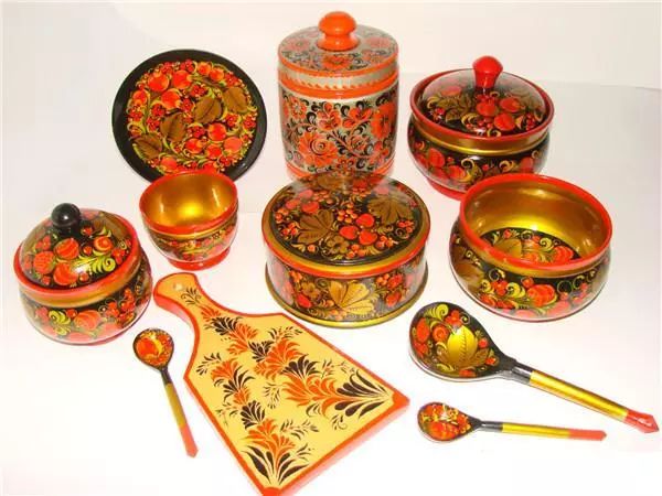 当成都遇见甜虾伏特加餐具套娃……