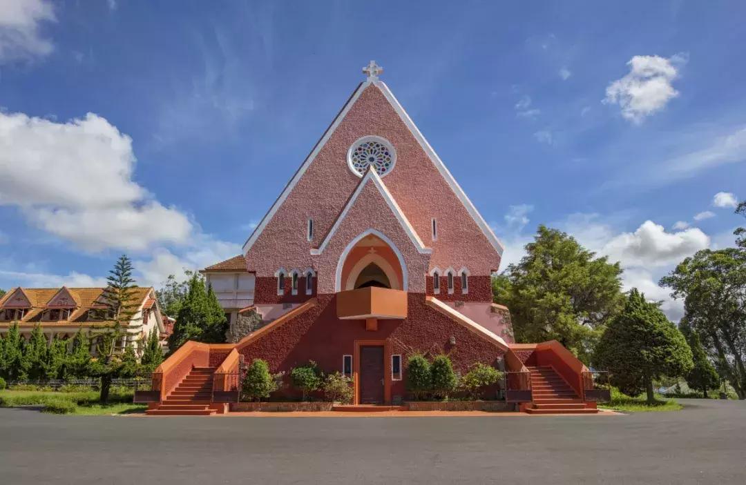 赚到了！坐火车就能出国，票价仅需200＋坐上能吹一辈子