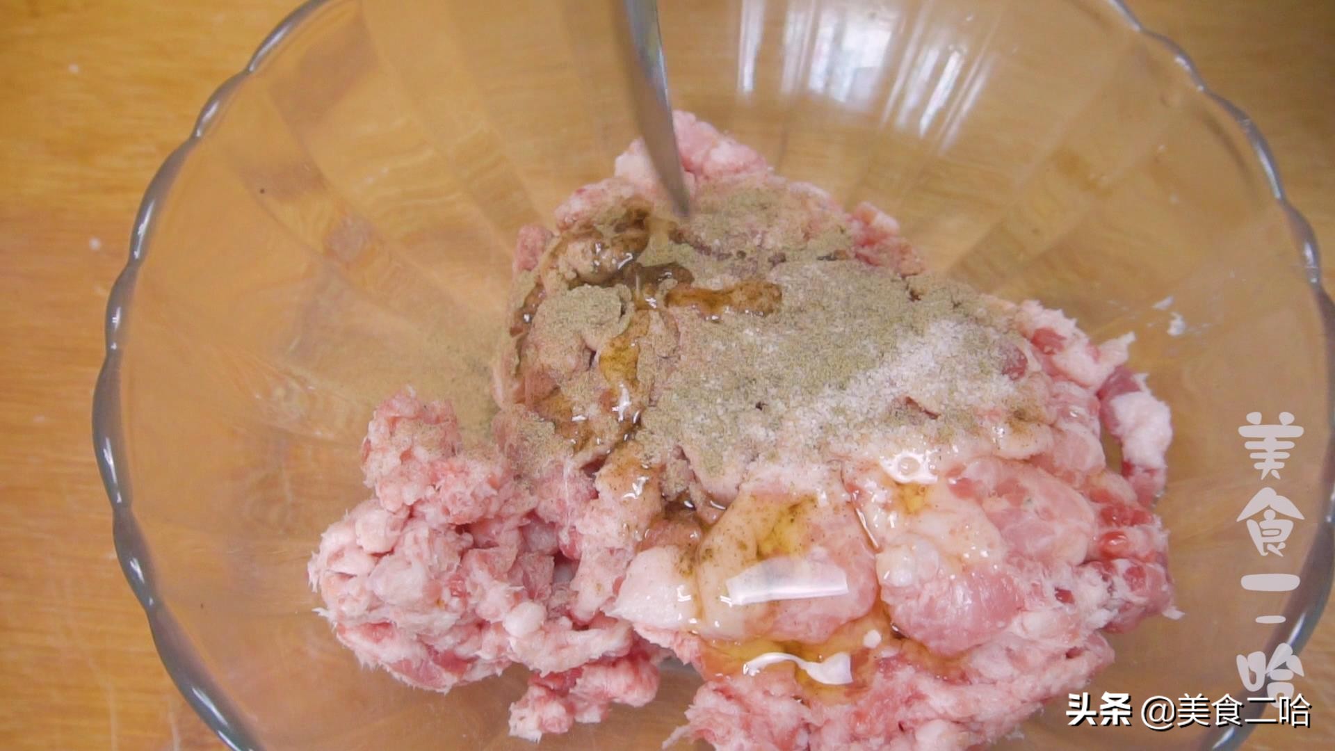 鲜肉饼按压破皮露馅怎么办,肉饼最好吃的做法不露馅不破皮