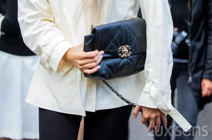 zara的包值得买吗,为什么zara的包那么便宜