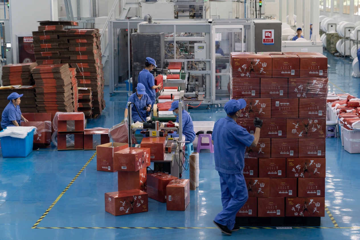 “放心”写脸上！拼多多直播玩出新花样，30万宝妈宝爸看上瘾了