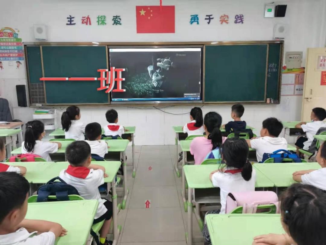 2022年郑东新区康宁小学,重温百年党史延续红色基因