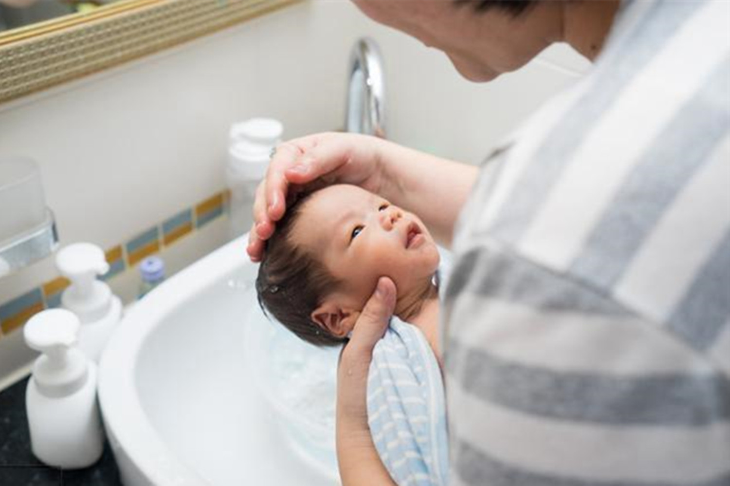 宝宝这四个部位再脏也别洗,宝宝哪些部位不宜过度清洁