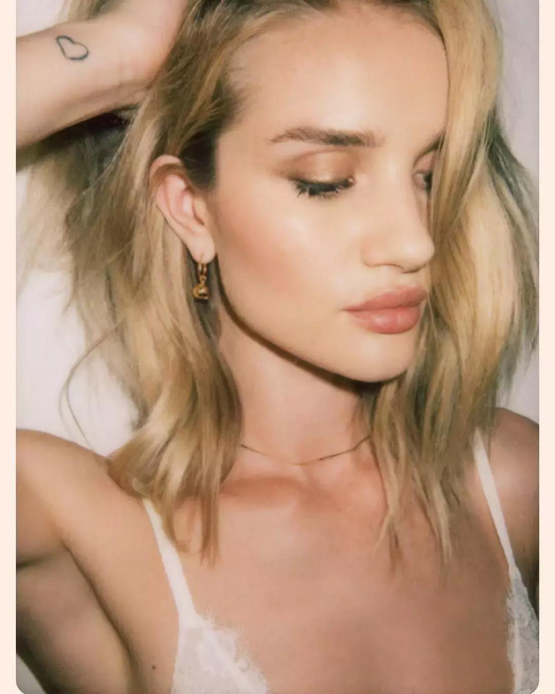 天天敷面膜为什么脸上还是起皮,敷面膜的时候皮肤刺痛是什么原因