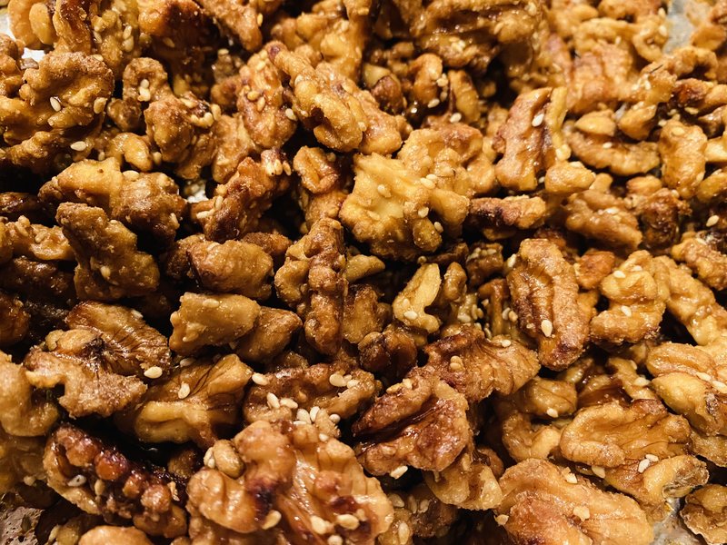 做好的琥珀核桃让人难以抗拒,琥珀核桃教程来了私藏美食大分享