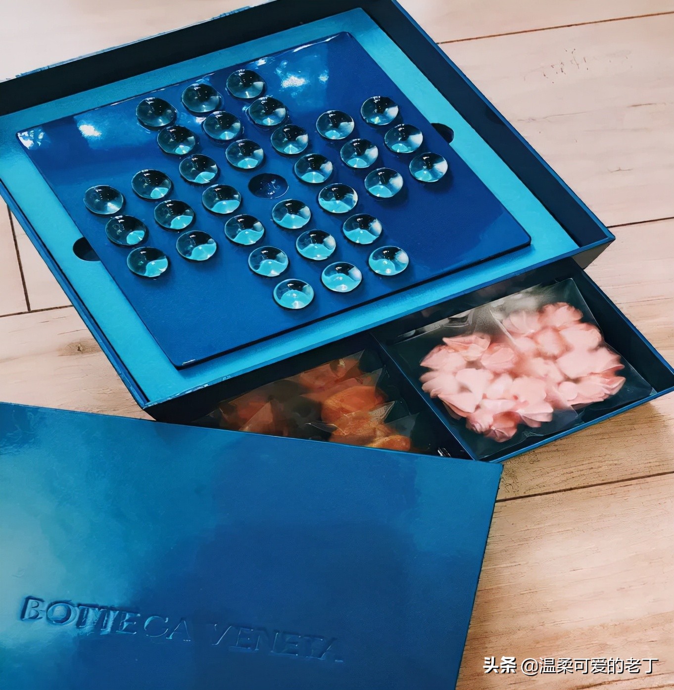 在今年的月饼里，我吃出了贫穷的味道