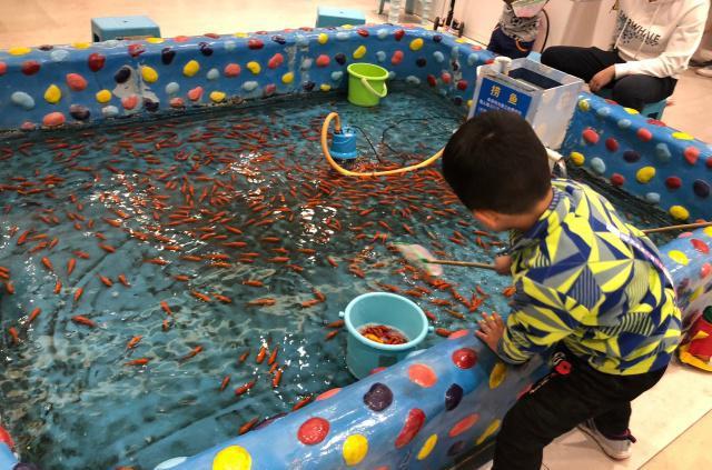 如何和宝宝一起玩水,如何跟孩子玩水