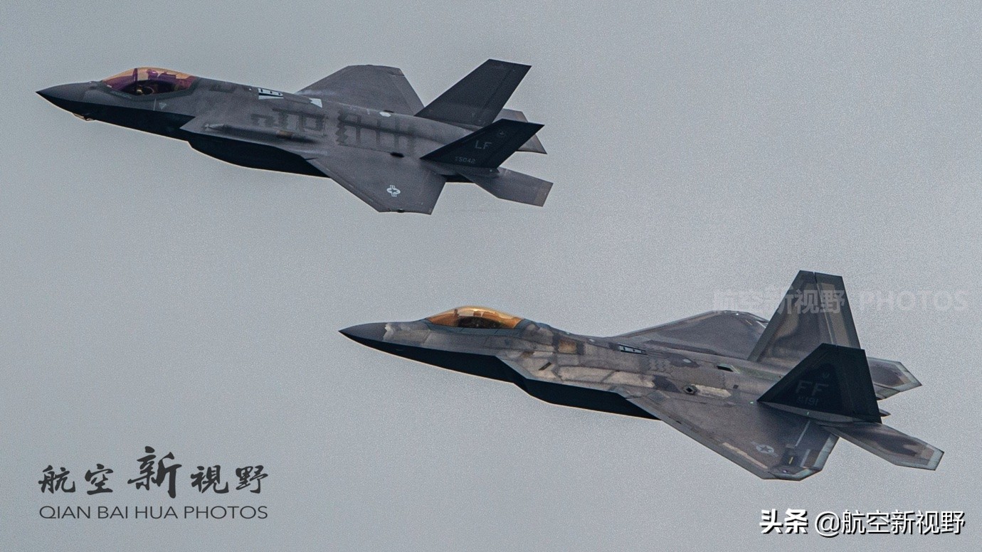 F-22隐形战机高清组图,第一款美制四代机,服役15年依旧帅气逼人
