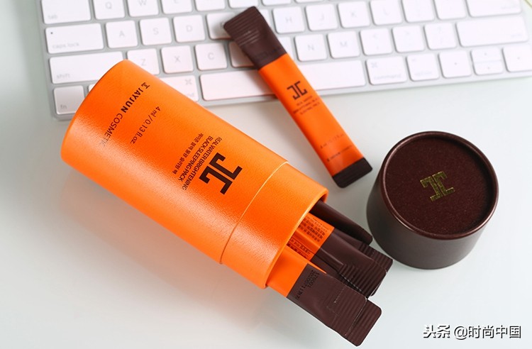 懒妹子和熬夜*党**看过来，护肤品中不可缺少的睡眠面膜！