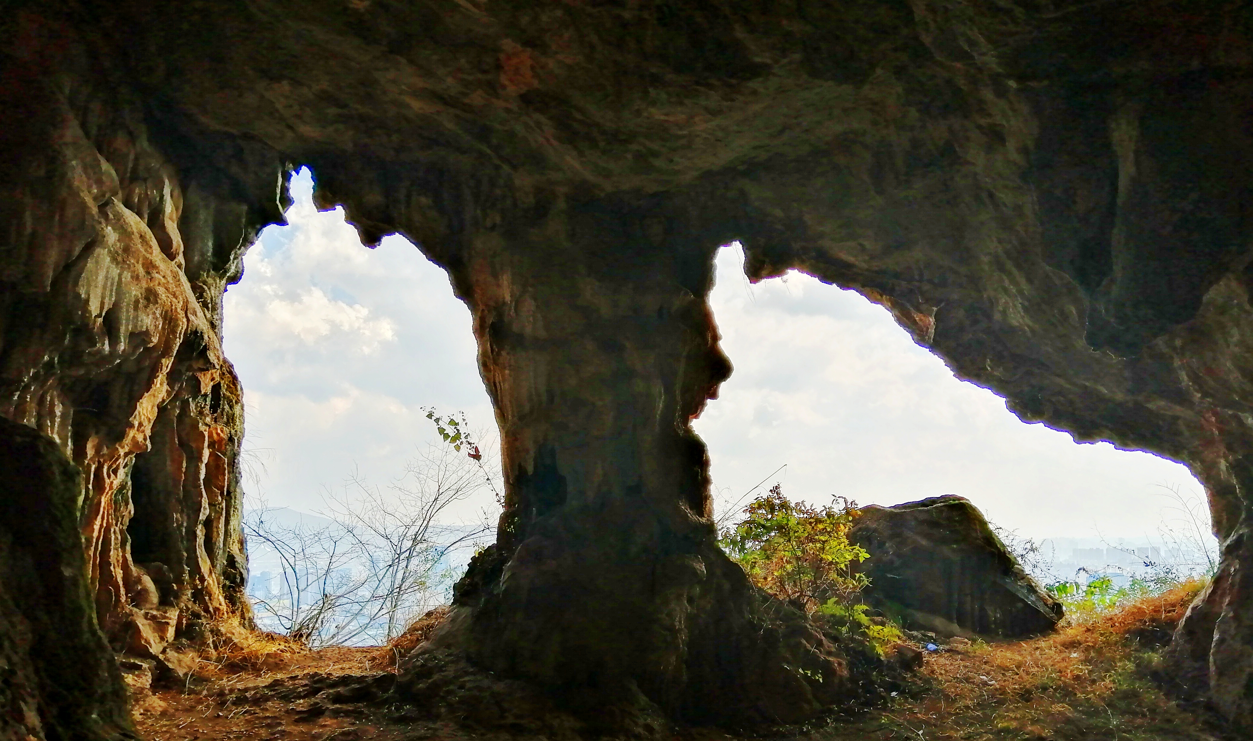 惊喜?悲哀?昆明三环徐霞客探寻过的两个溶洞,还是380年前样子
