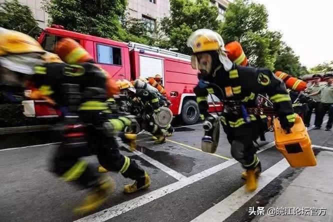 致敬｜与烈日同行，你们是安庆最美的风景