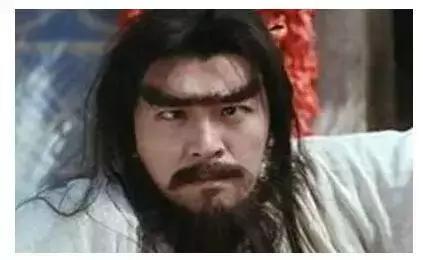 床头吊着的宝宝玩具,床头玩具会导致宝宝斗鸡眼吗