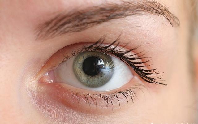 睫毛怎么刷更长不需要睫毛夹,如何快速有效简单让睫毛又多又长