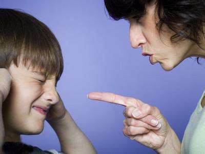 叛逆期学生上课怎么管教,家有初中生叛逆该如何管教