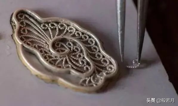 金手镯9000多买到假的完整版,18000黄金手镯