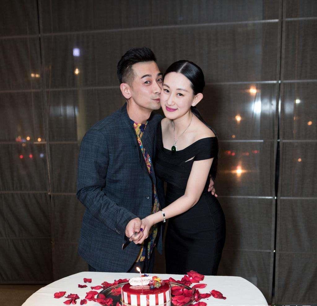 赵文卓张丹露哪年生孩子,赵文卓跟张丹露怎么认识的