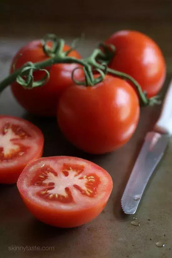 凉拌凉面和凉皮一起怎么做好吃,凉菜调料汁最详细配方凉拌面