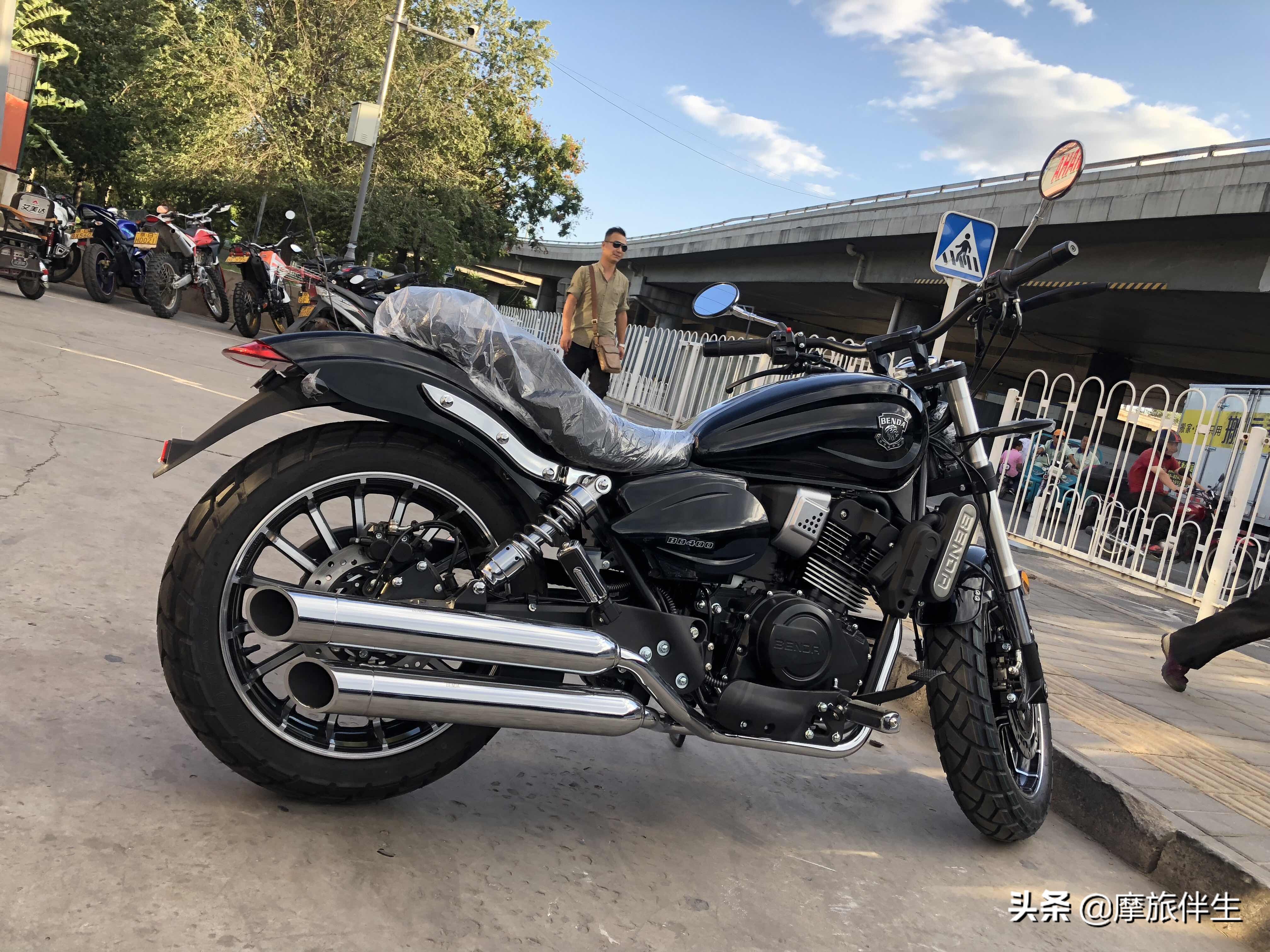 国产最漂亮的太子摩托车奔达400原驰兽