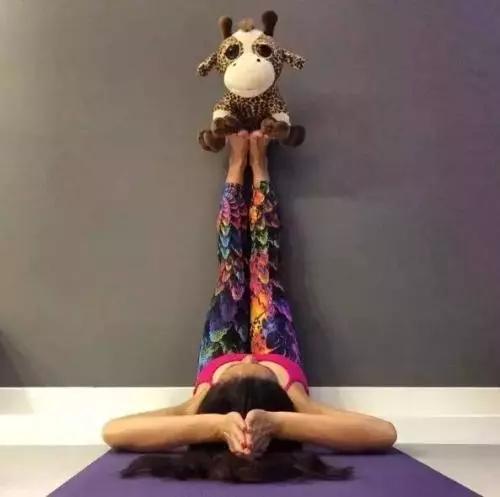 瘦大腿根部内侧赘肉20分钟,减大腿内侧赘肉最有效的瑜伽动作