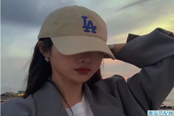 la帽子和mlb帽子版型一样吗,mlb和la和ny是一个品牌吗