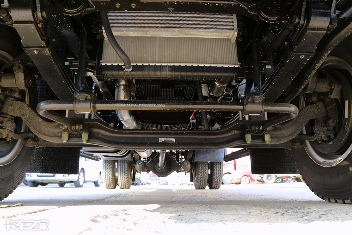 轻卡难开么,2015奥铃cts康明斯3.8厢式轻卡