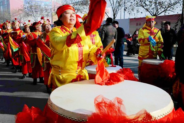 多国狂欢,国人的狂欢盛宴