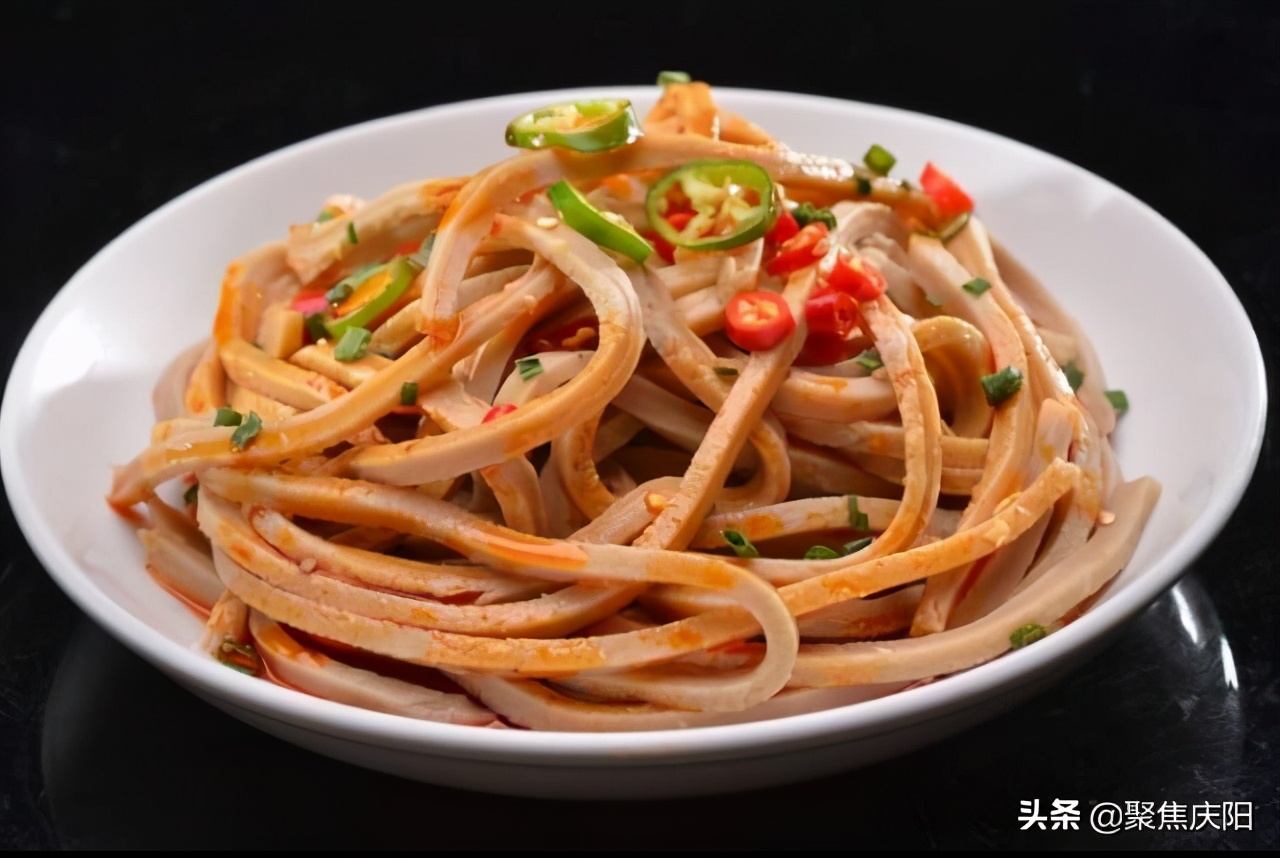 各位旅客前方到站福州站介绍,旅客们前方到达南通站