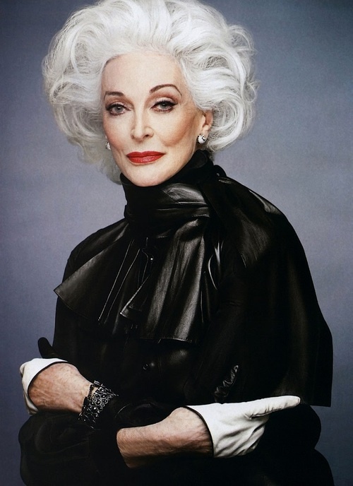 84岁却有20岁皮肤,被称时尚圈“老妖精”,“不老秘诀”透露出来