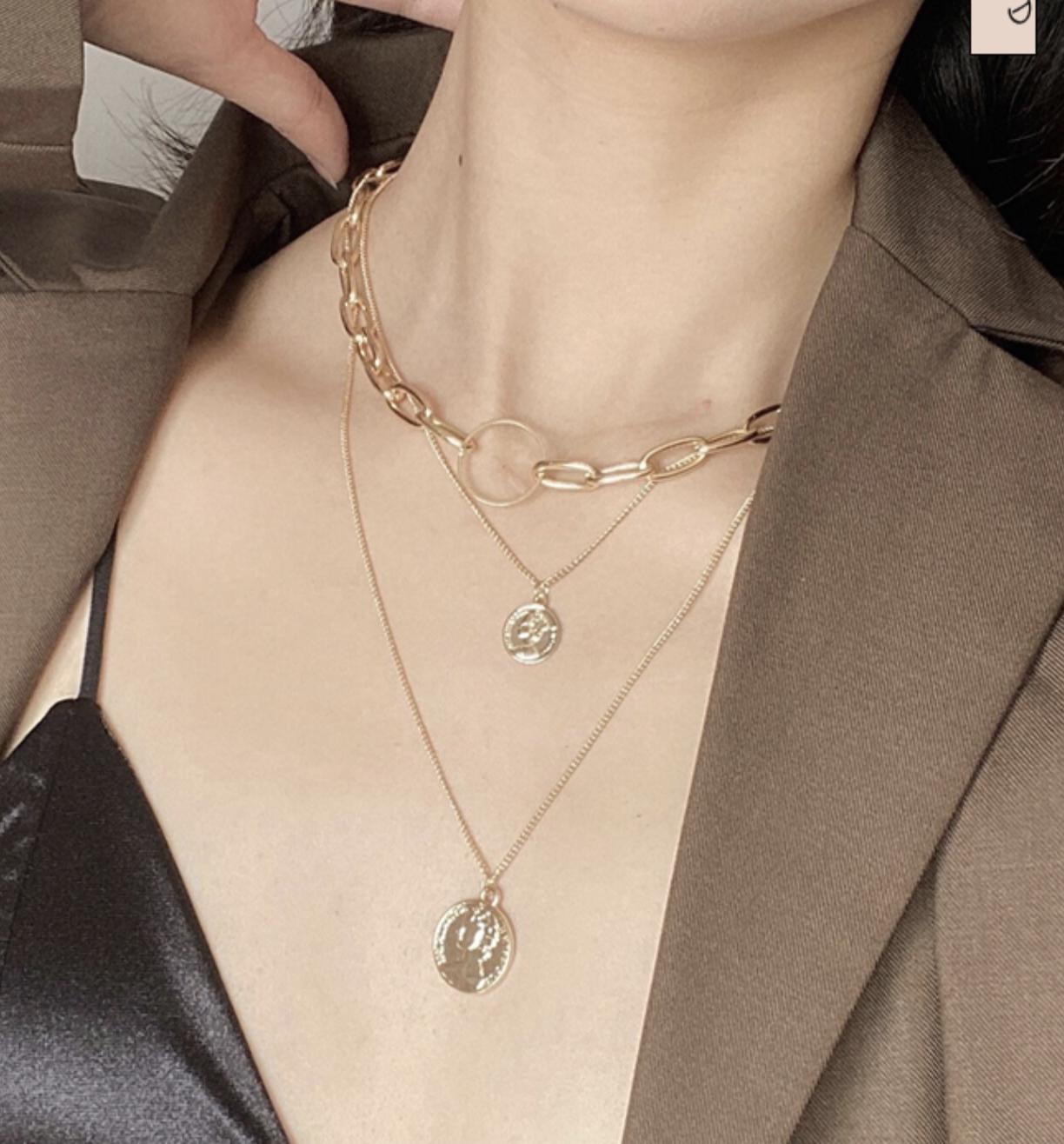 粗金项链怎么叠戴,麻花金项链怎么戴好看