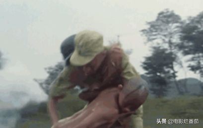 “我们都是小把戏”，这部92年神作，对成人世界的暗讽不输周星驰