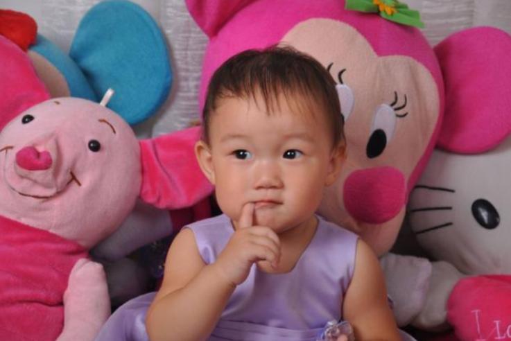 宝宝口欲期吃手要洗干净吗,孩子吃手有什么好办法