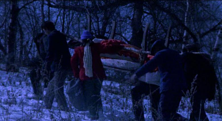 自毁形象,拿洗衣粉洗头,这样的巩俐,才能将村姑演的土得掉渣